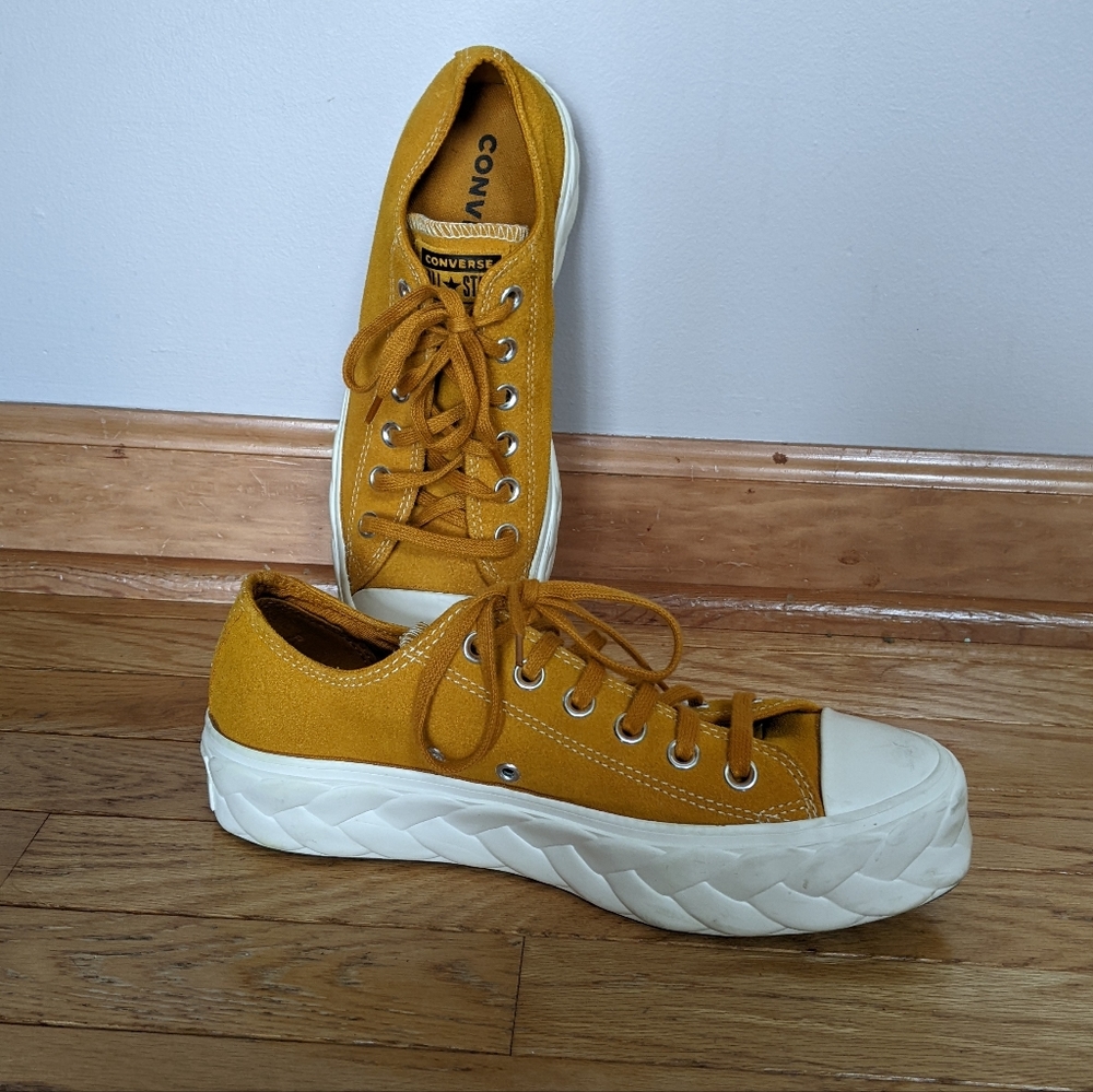Like new yellow braided platform Converse
